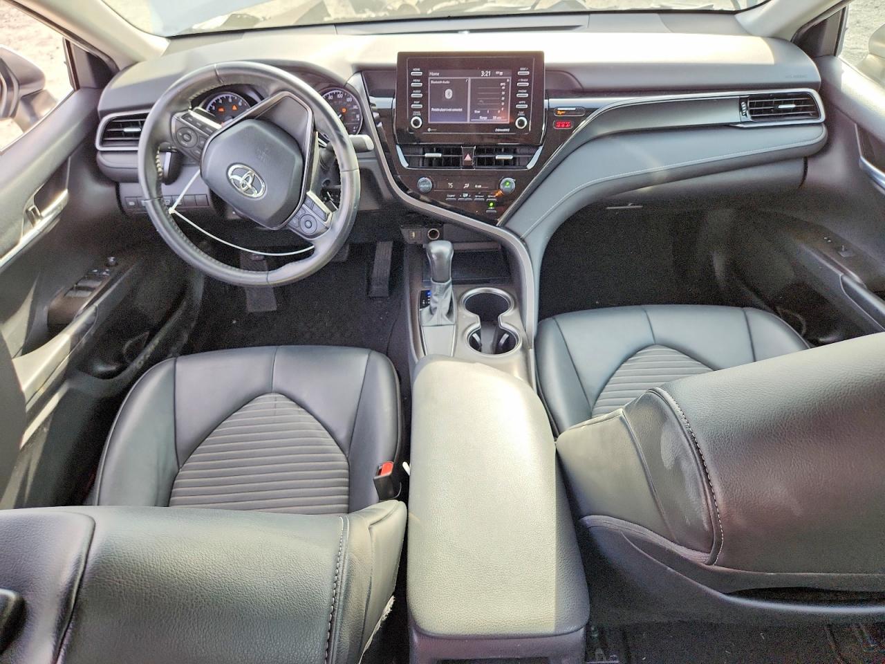 2021 TOYOTA CAMRY SE photo 22