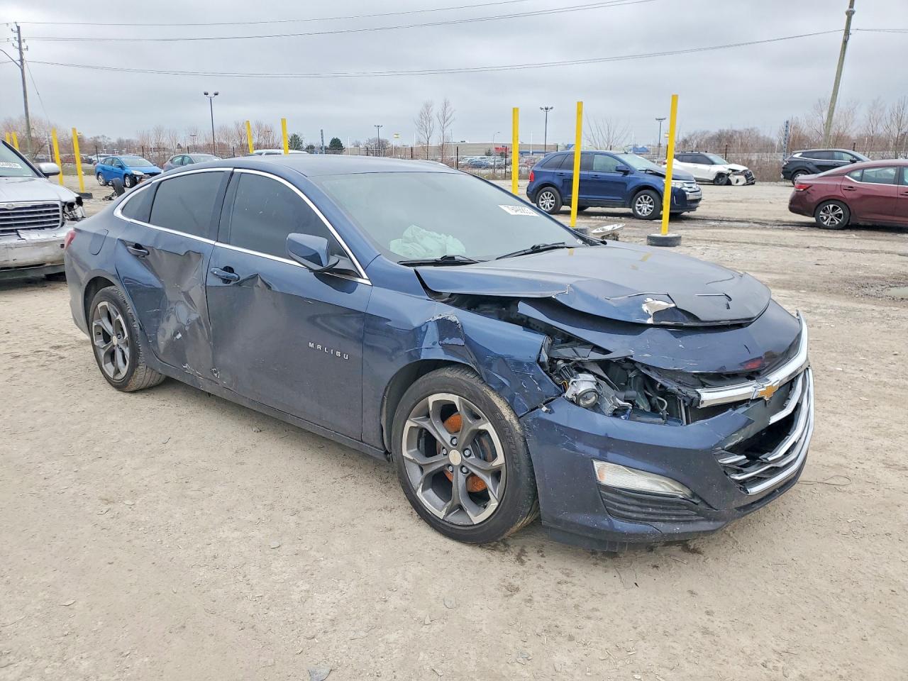 2022 CHEVROLET MALIBU LT photo 4