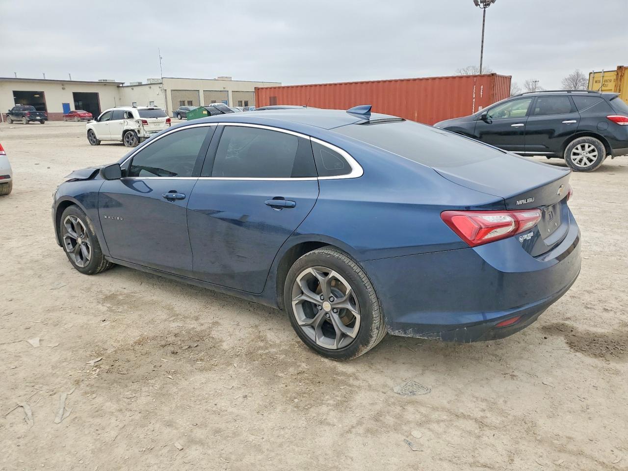 2022 CHEVROLET MALIBU LT photo 2