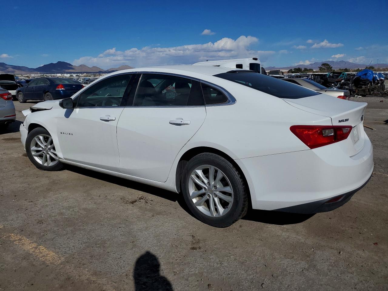 2016 CHEVROLET MALIBU LT photo 4
