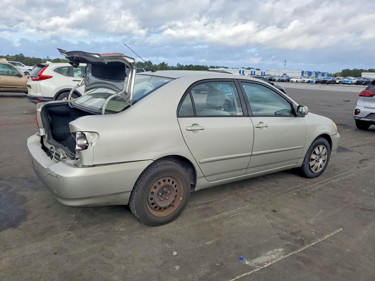 2004 TOYOTA COROLLA LE photo 3