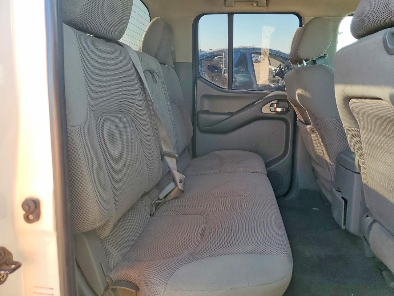 2006 NISSAN FRONTIER SE photo 19