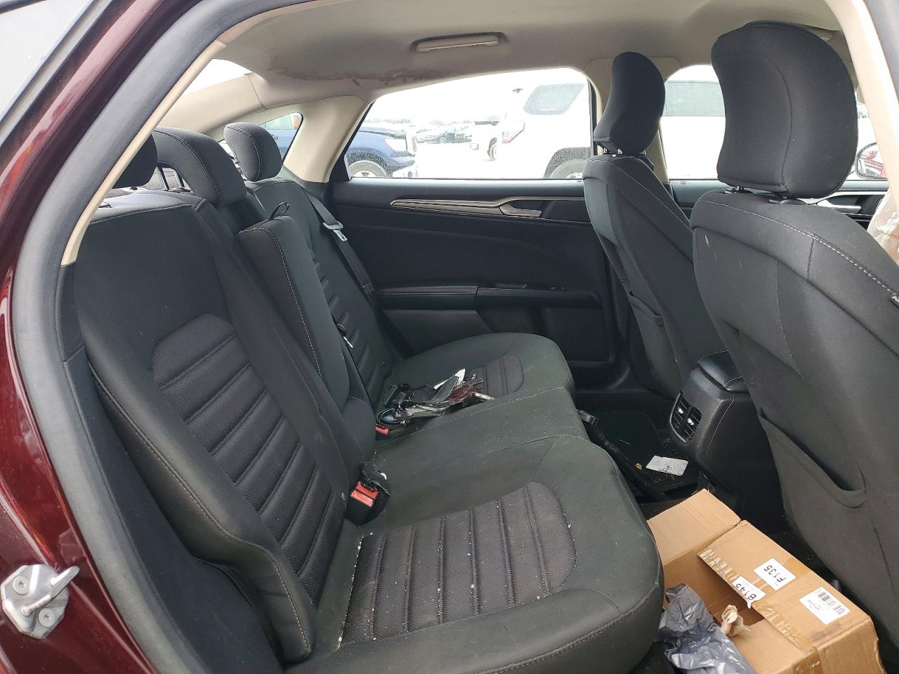 2017 FORD FUSION SE photo 19