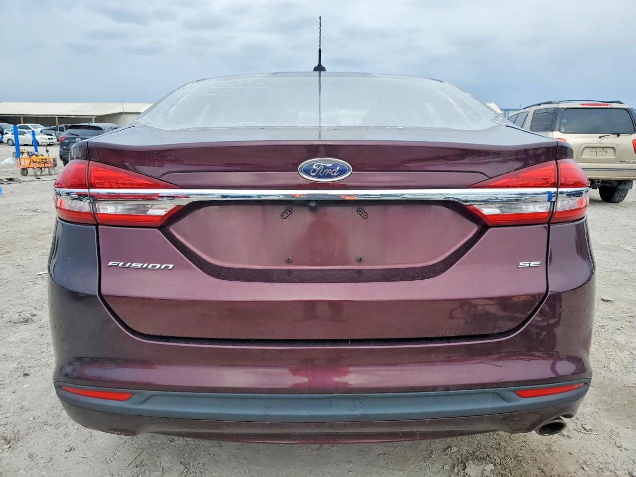 2017 FORD FUSION SE photo 11
