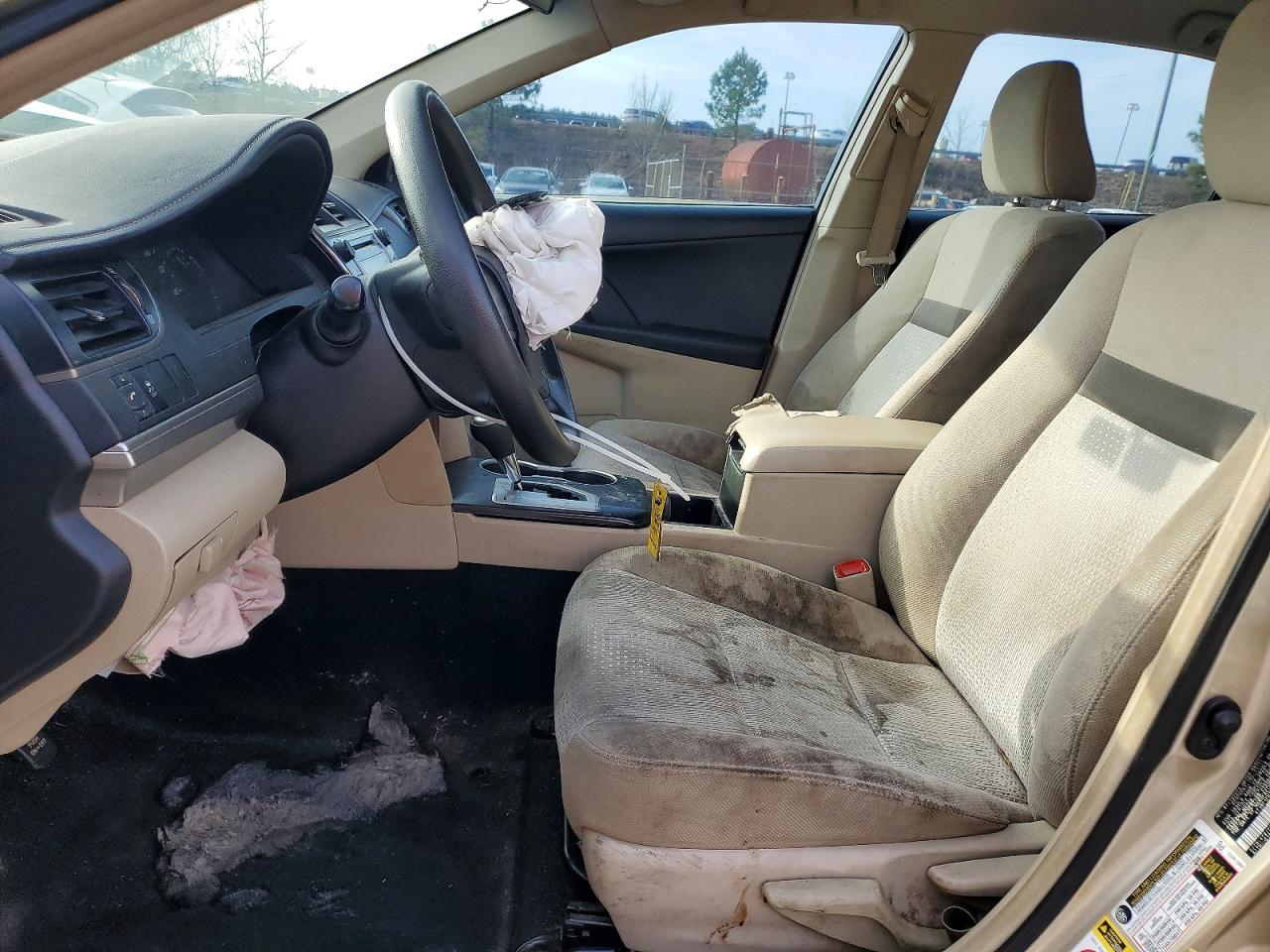 2012 TOYOTA CAMRY photo 13