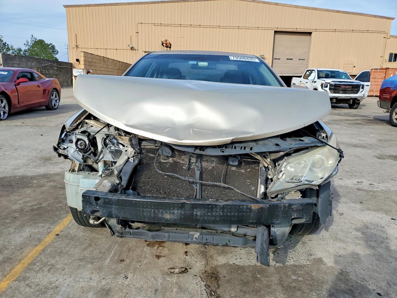 2012 TOYOTA CAMRY photo 9