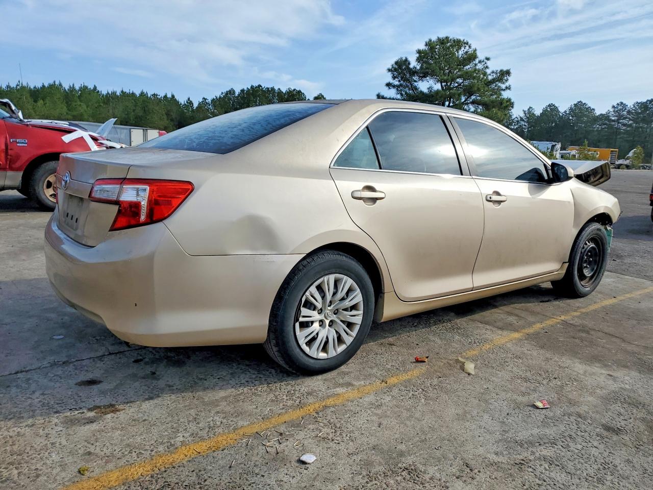 2012 TOYOTA CAMRY photo 5