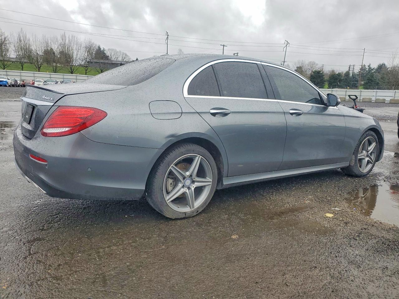 2017 MERCEDES-BENZ E 300 4MATIC photo 5
