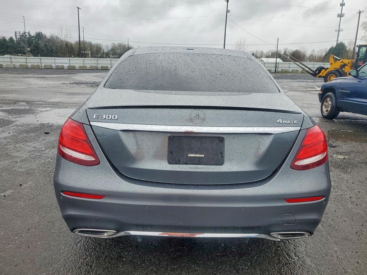 2017 MERCEDES-BENZ E 300 4MATIC photo 11