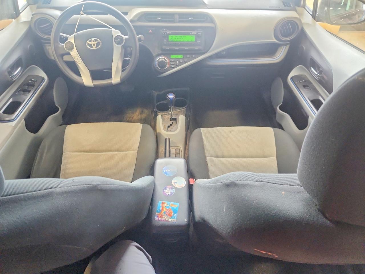 2012 TOYOTA PRIUS C TWO photo 15
