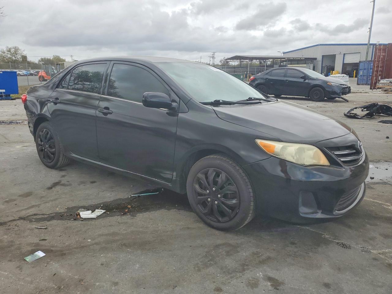 2013 TOYOTA COROLLA LE photo 7
