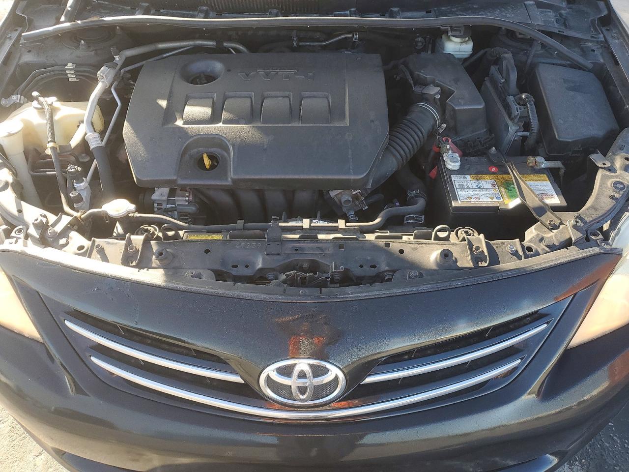 2013 TOYOTA COROLLA LE photo 21