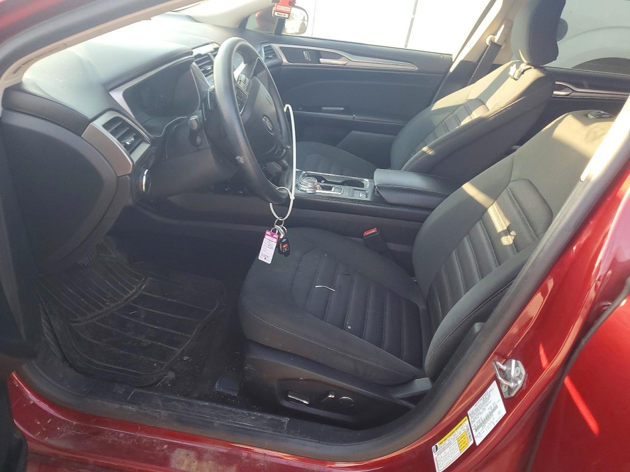 2017 FORD FUSION SE photo 13