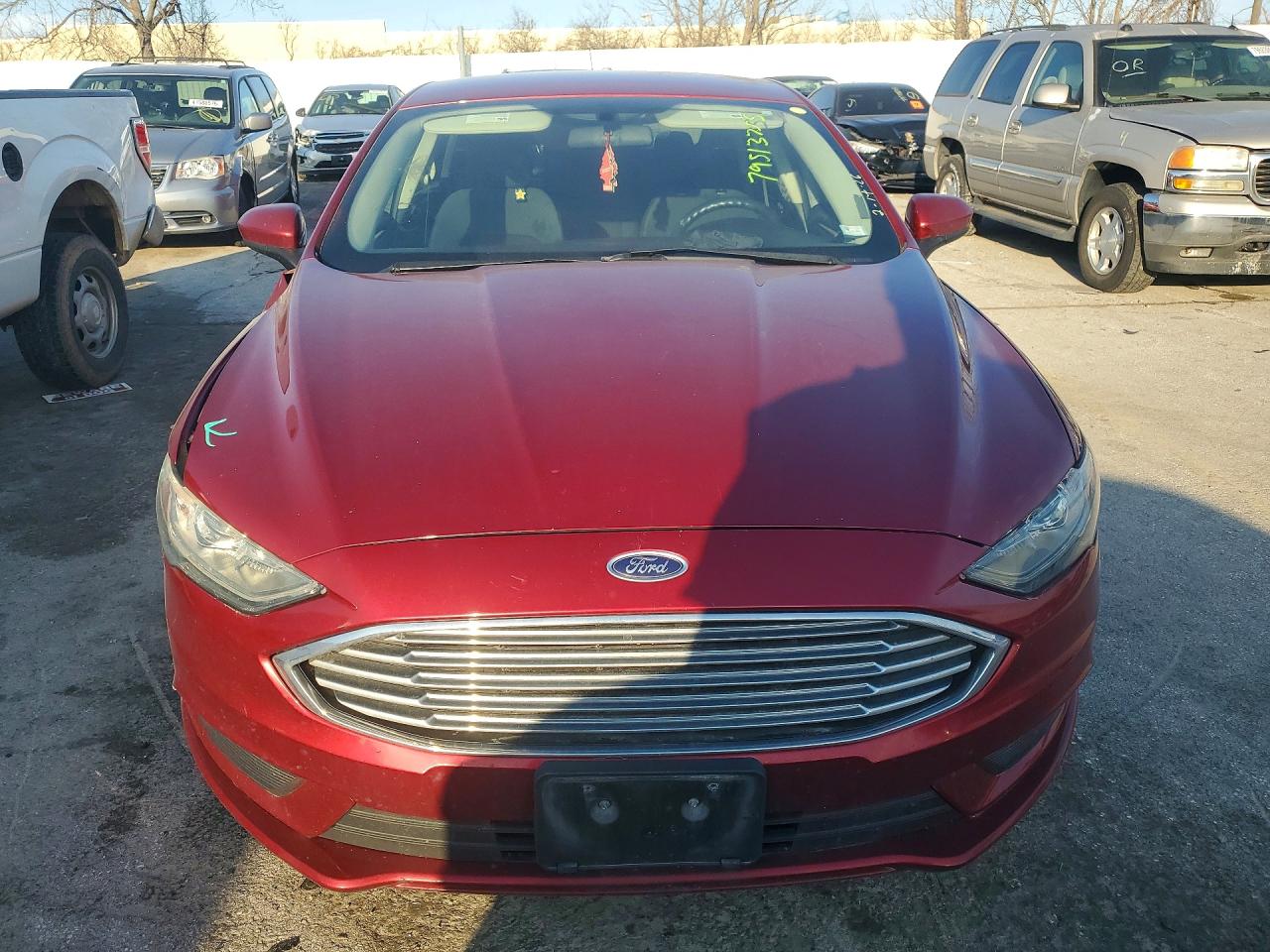 2017 FORD FUSION SE photo 9