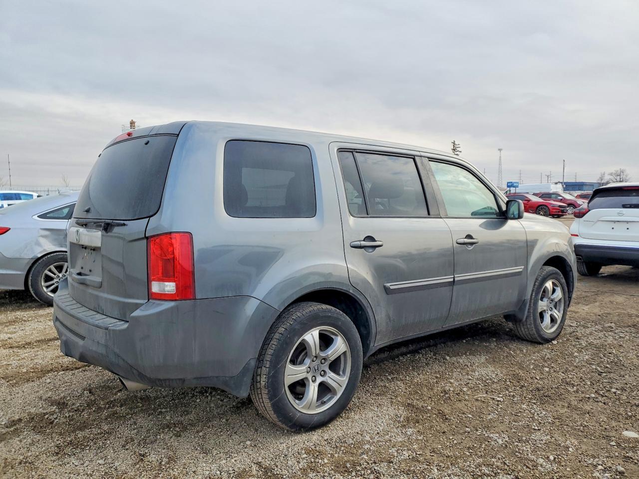 2013 HONDA PILOT EXLN photo 5