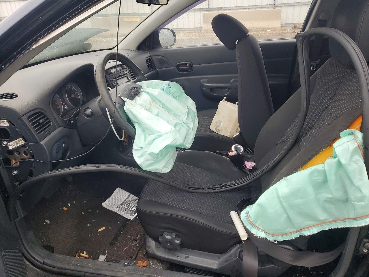 2011 HYUNDAI ACCENT GS photo 13