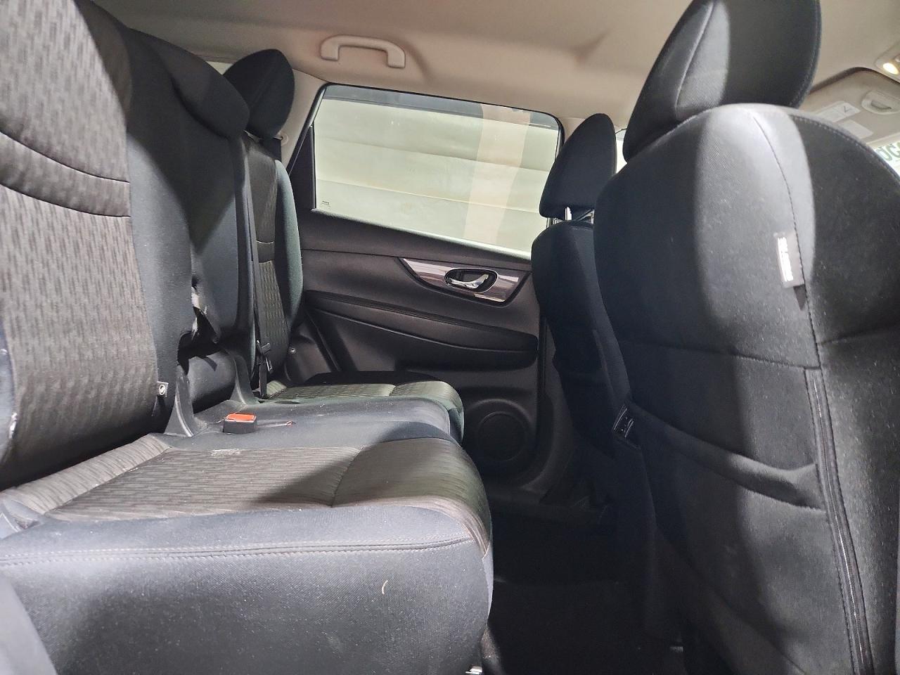 2018 NISSAN ROGUE SV photo 31