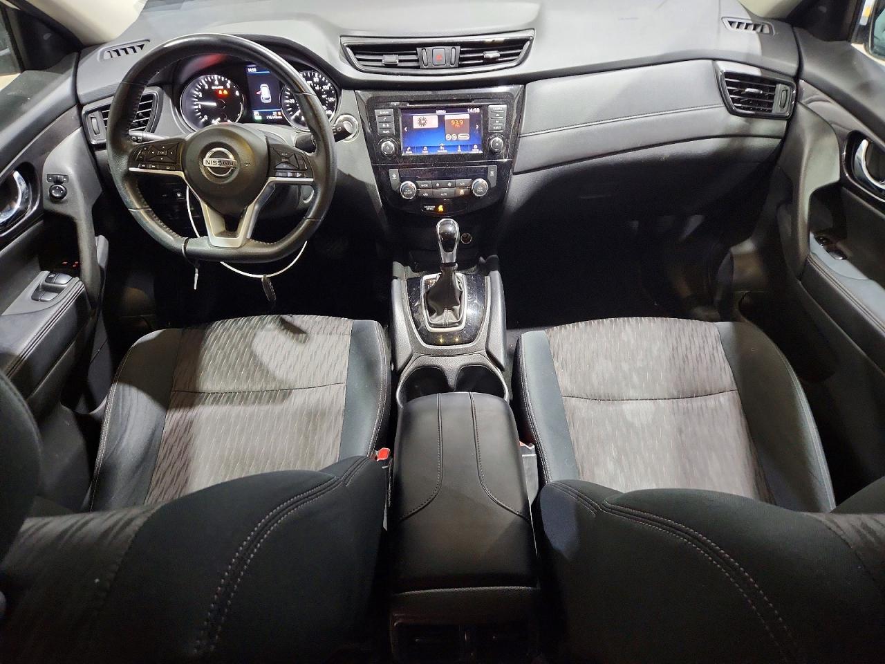 2018 NISSAN ROGUE SV photo 22