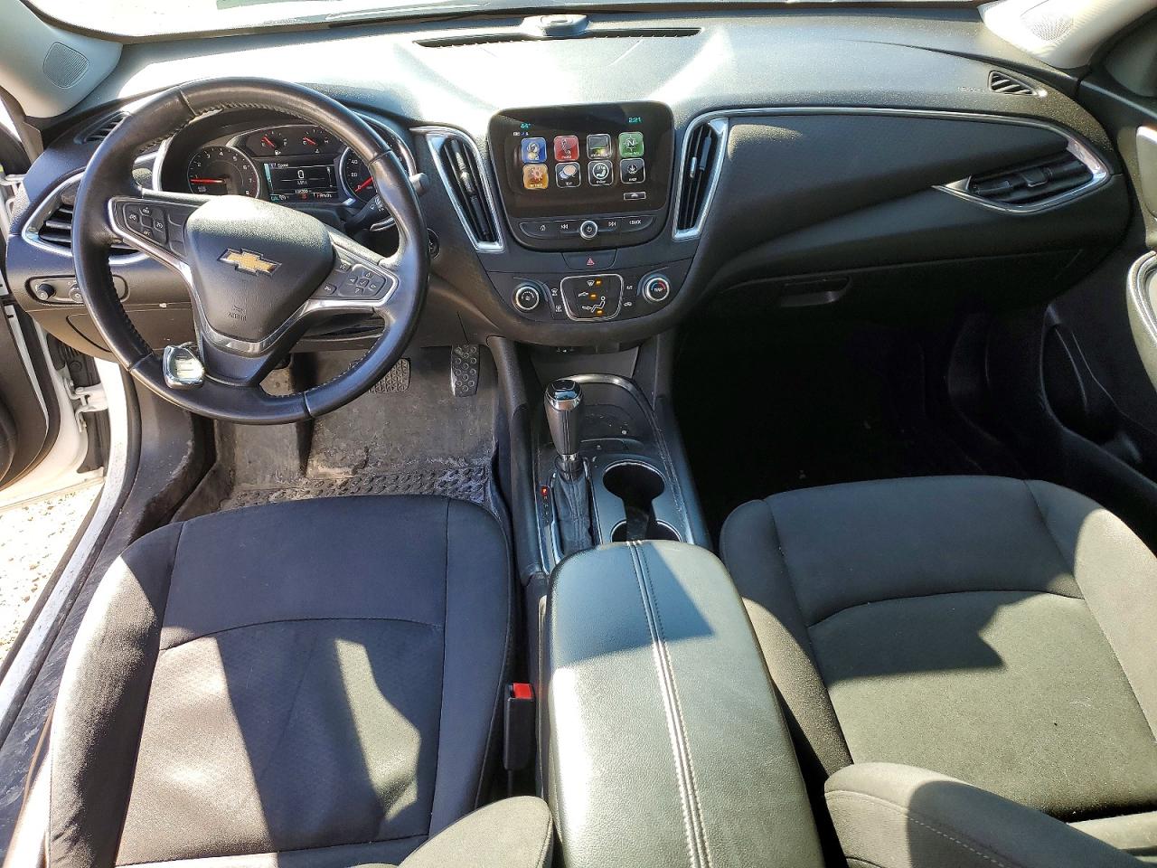 2017 CHEVROLET MALIBU LT photo 15