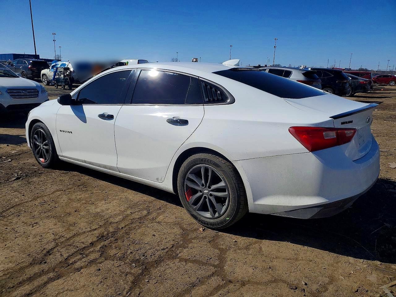 2017 CHEVROLET MALIBU LT photo 3