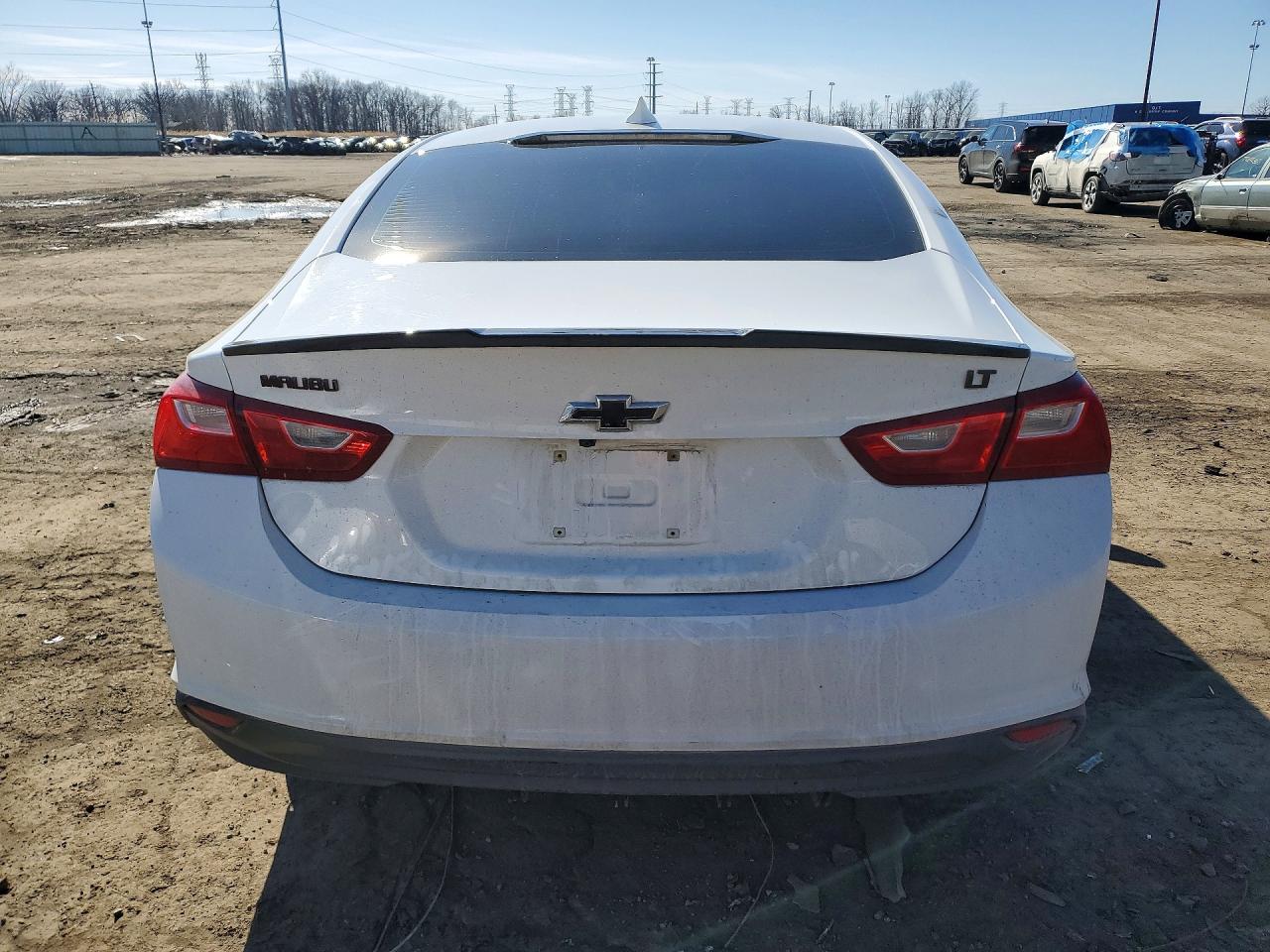 2017 CHEVROLET MALIBU LT photo 11