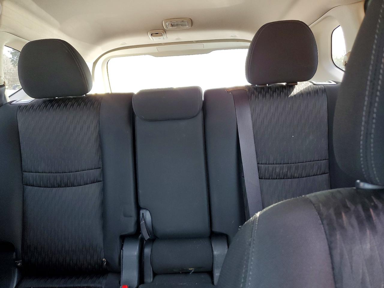 2017 NISSAN ROGUE SV photo 28