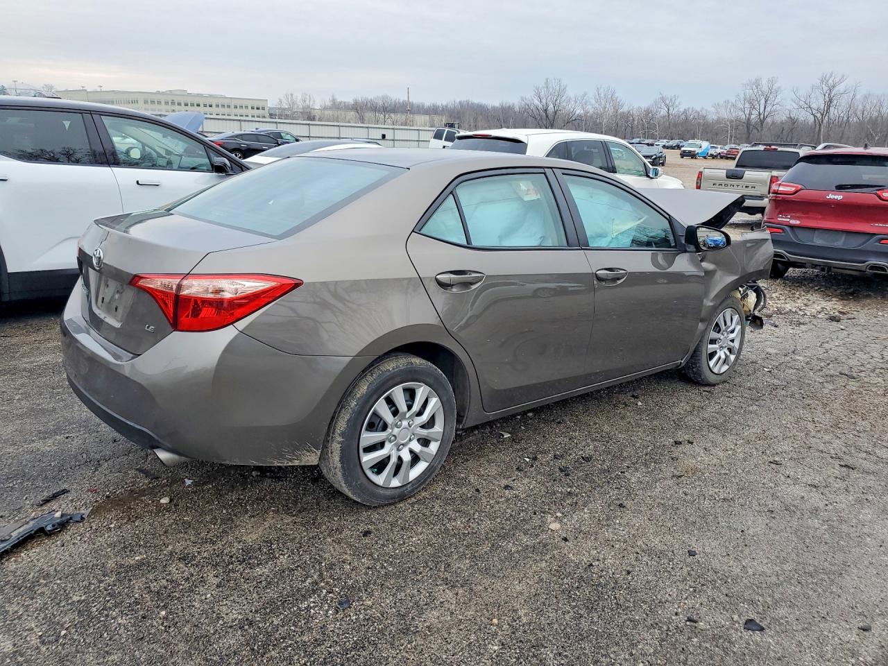2017 TOYOTA COROLLA LE photo 7