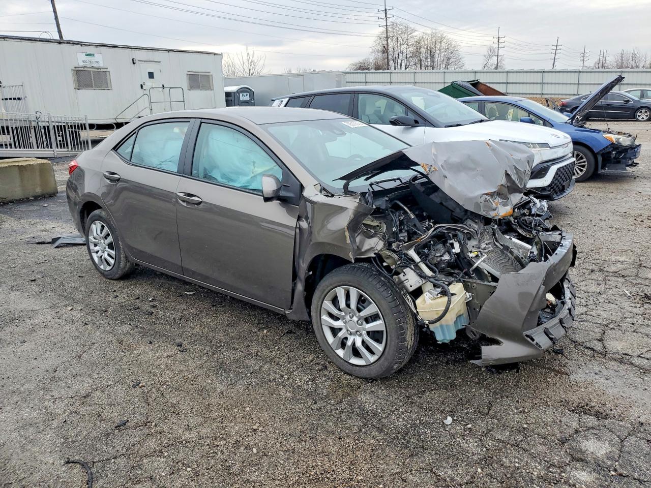 2017 TOYOTA COROLLA LE photo 10