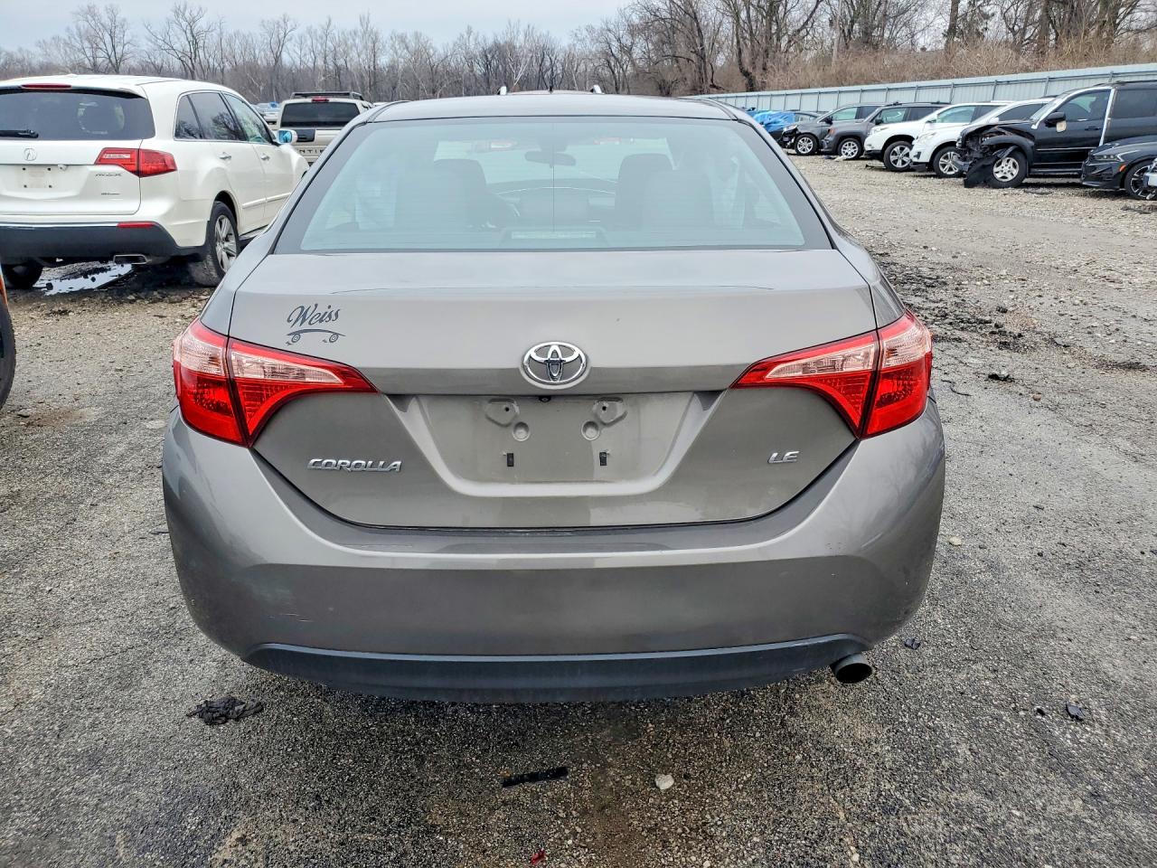 2017 TOYOTA COROLLA LE photo 16