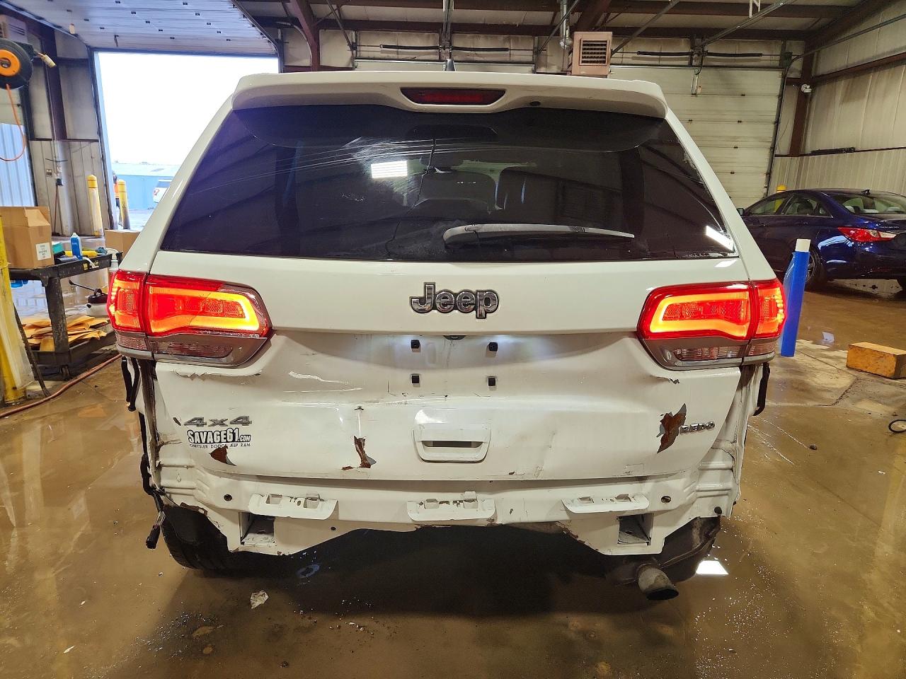 2018 JEEP GRAND CHEROKEE LAREDO photo 6