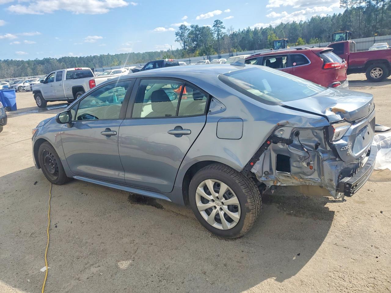 2020 TOYOTA COROLLA LE photo 3