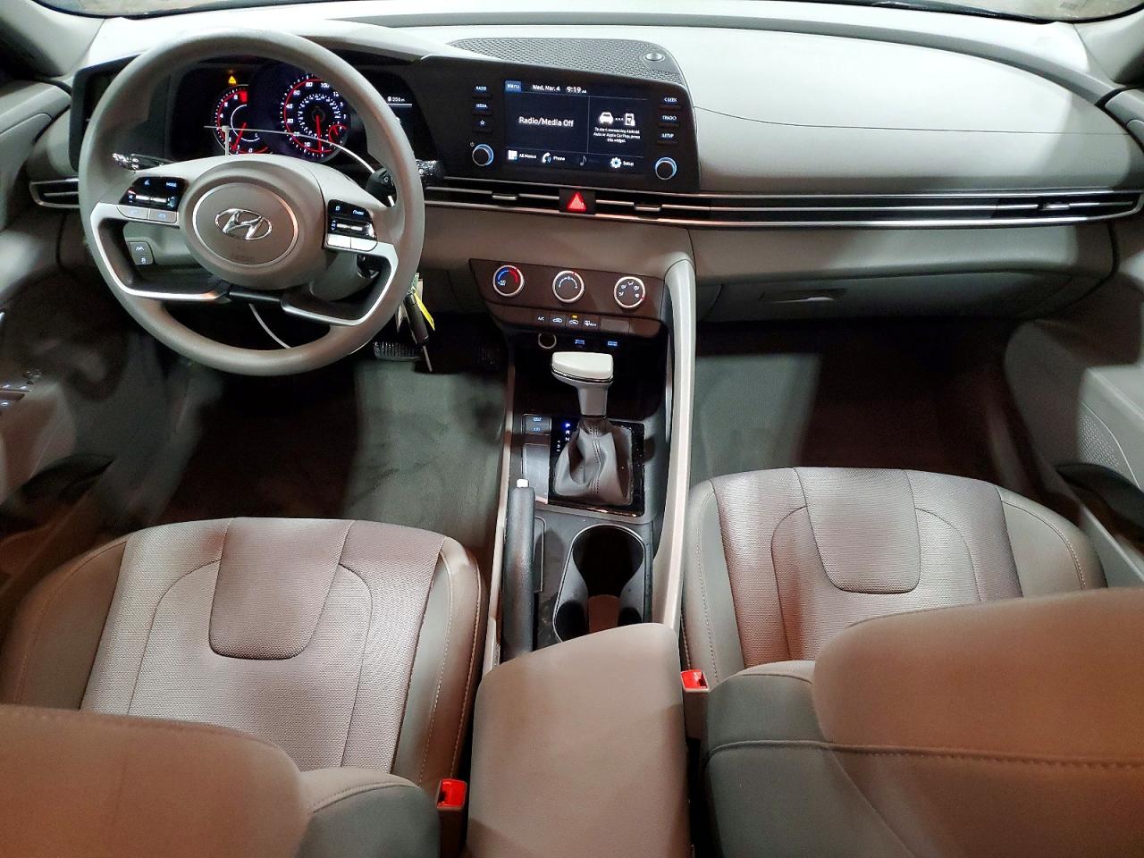 2023 HYUNDAI ELANTRA SE photo 22