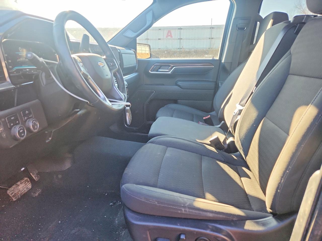 2024 CHEVROLET SILVERADO K1500 LT-L photo 19