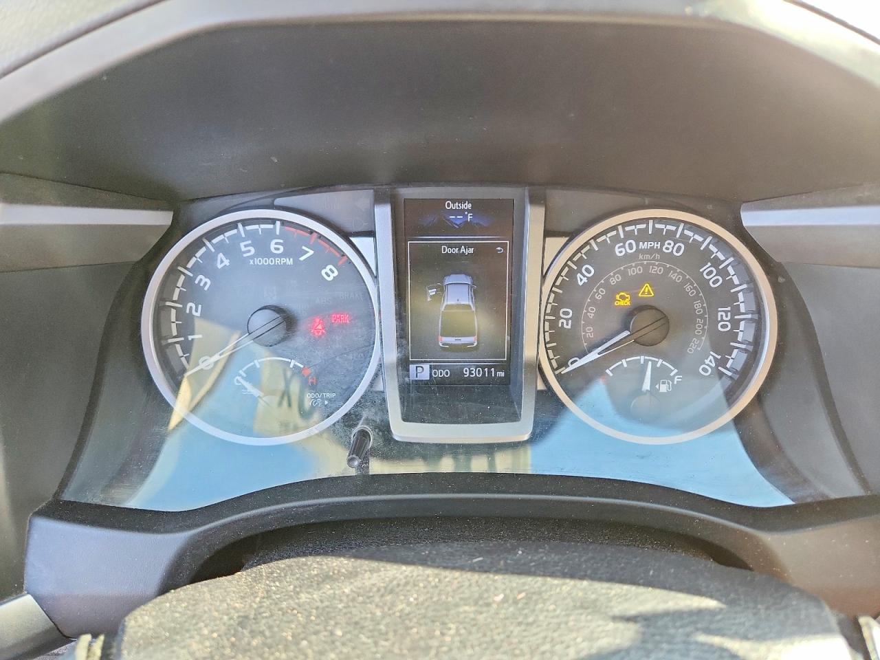 2019 TOYOTA TACOMA SR5 V6 photo 17