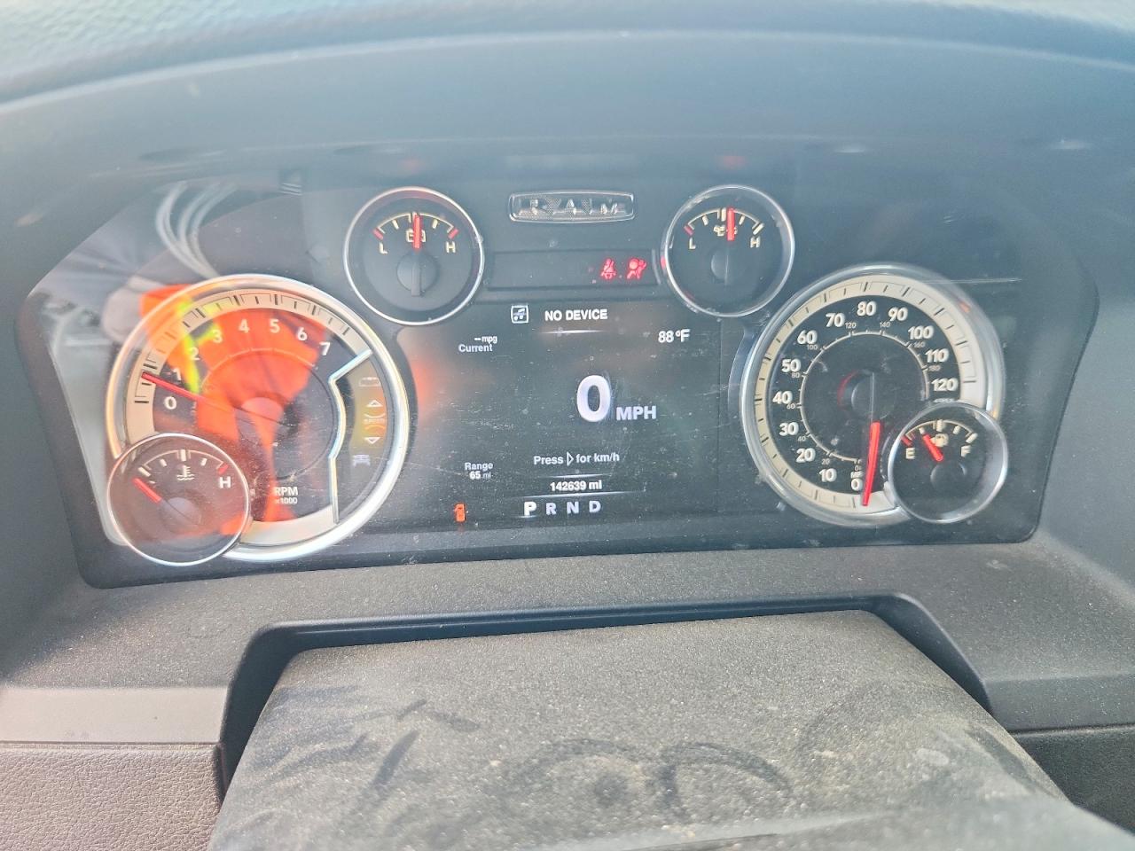 2016 RAM 1500 SPORT photo 9