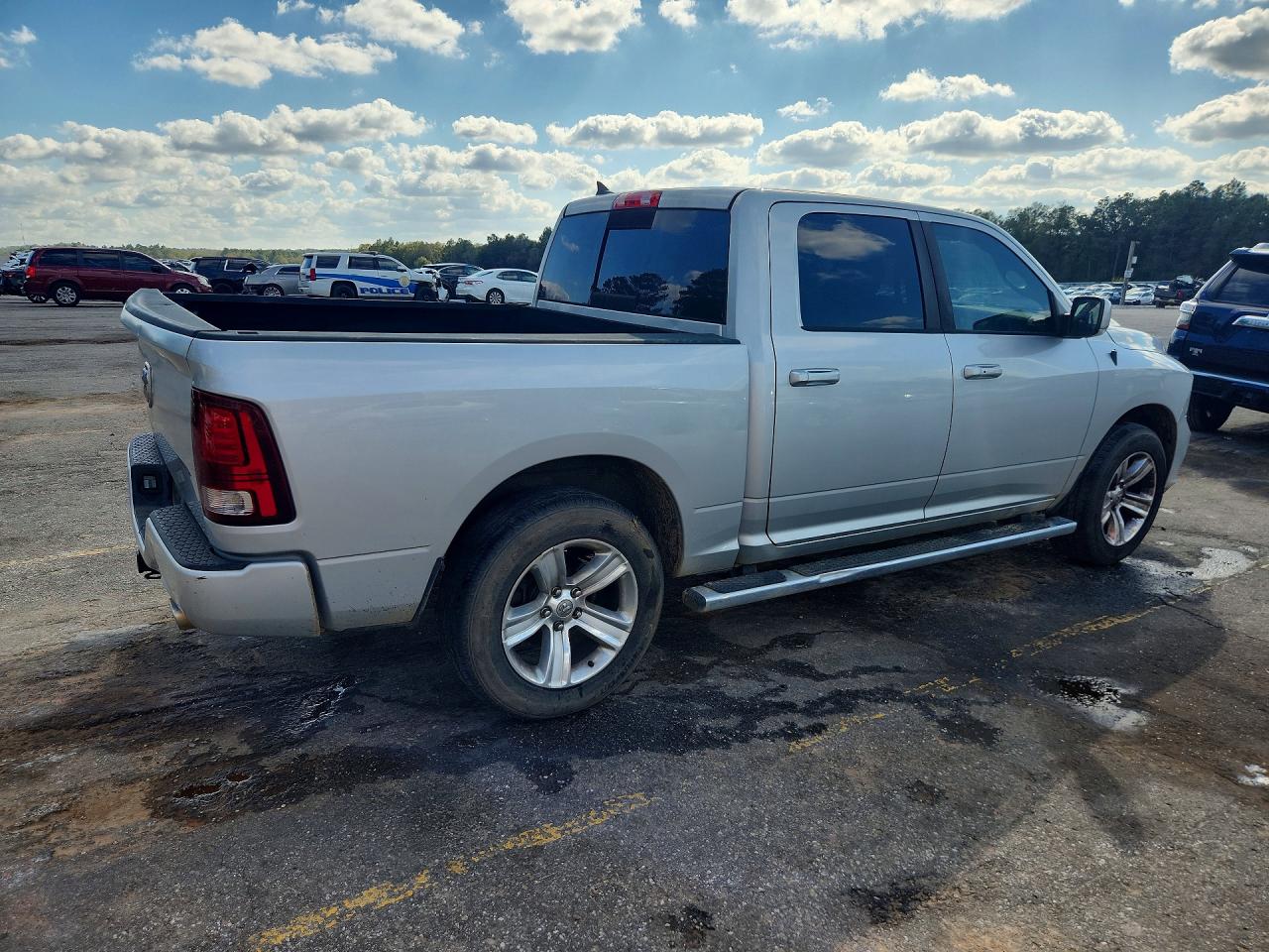 2016 RAM 1500 SPORT photo 3