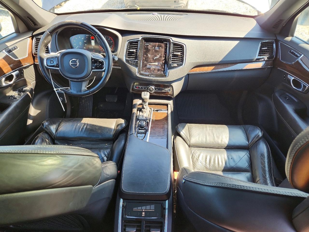 2016 VOLVO XC90 T6 photo 15