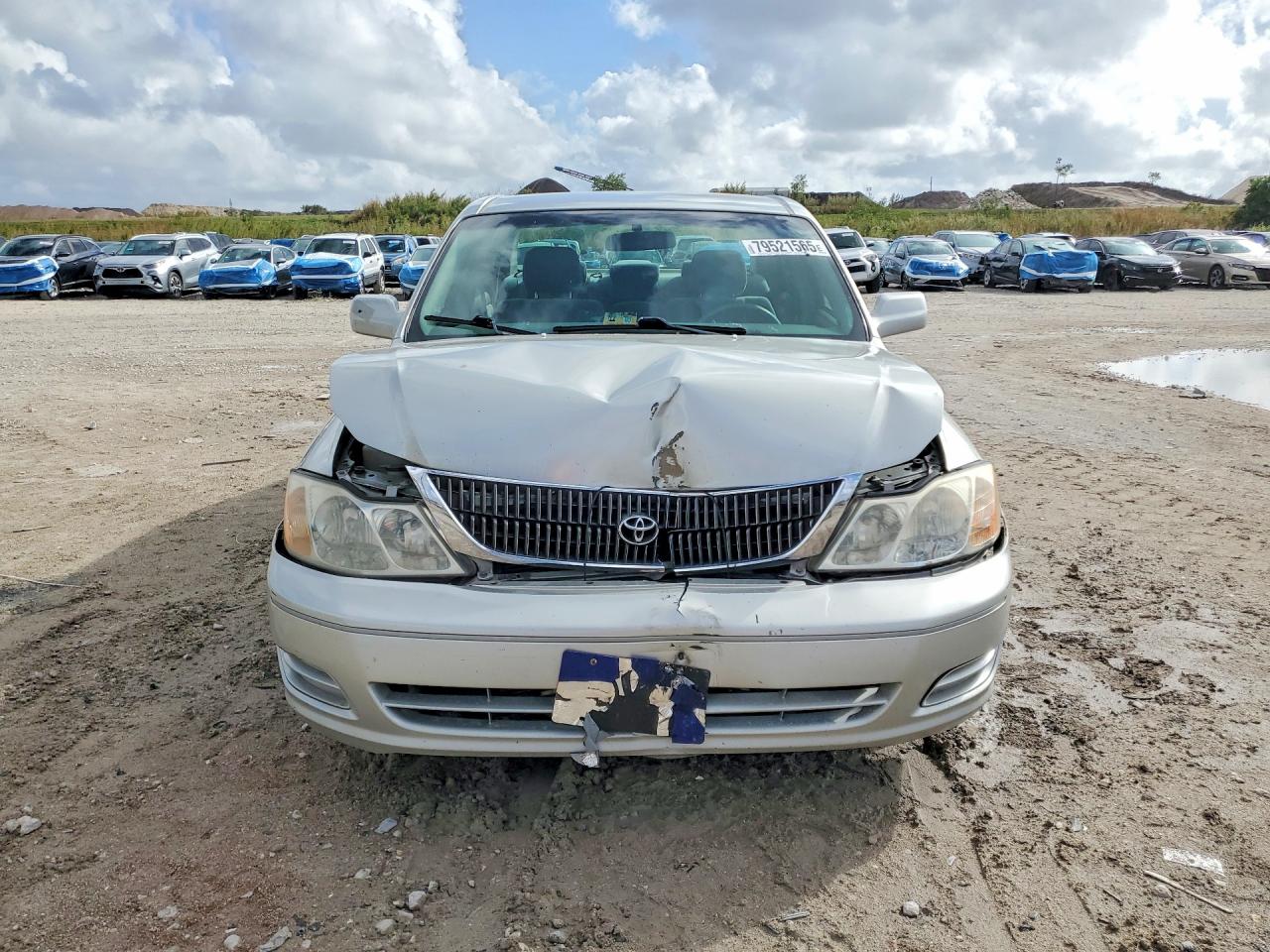 2000 TOYOTA AVALON XL photo 13