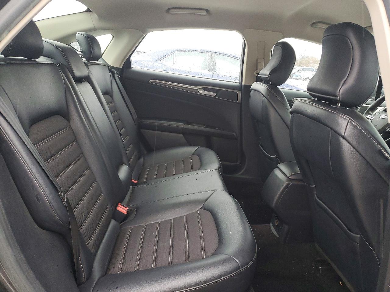2017 FORD FUSION SE photo 10