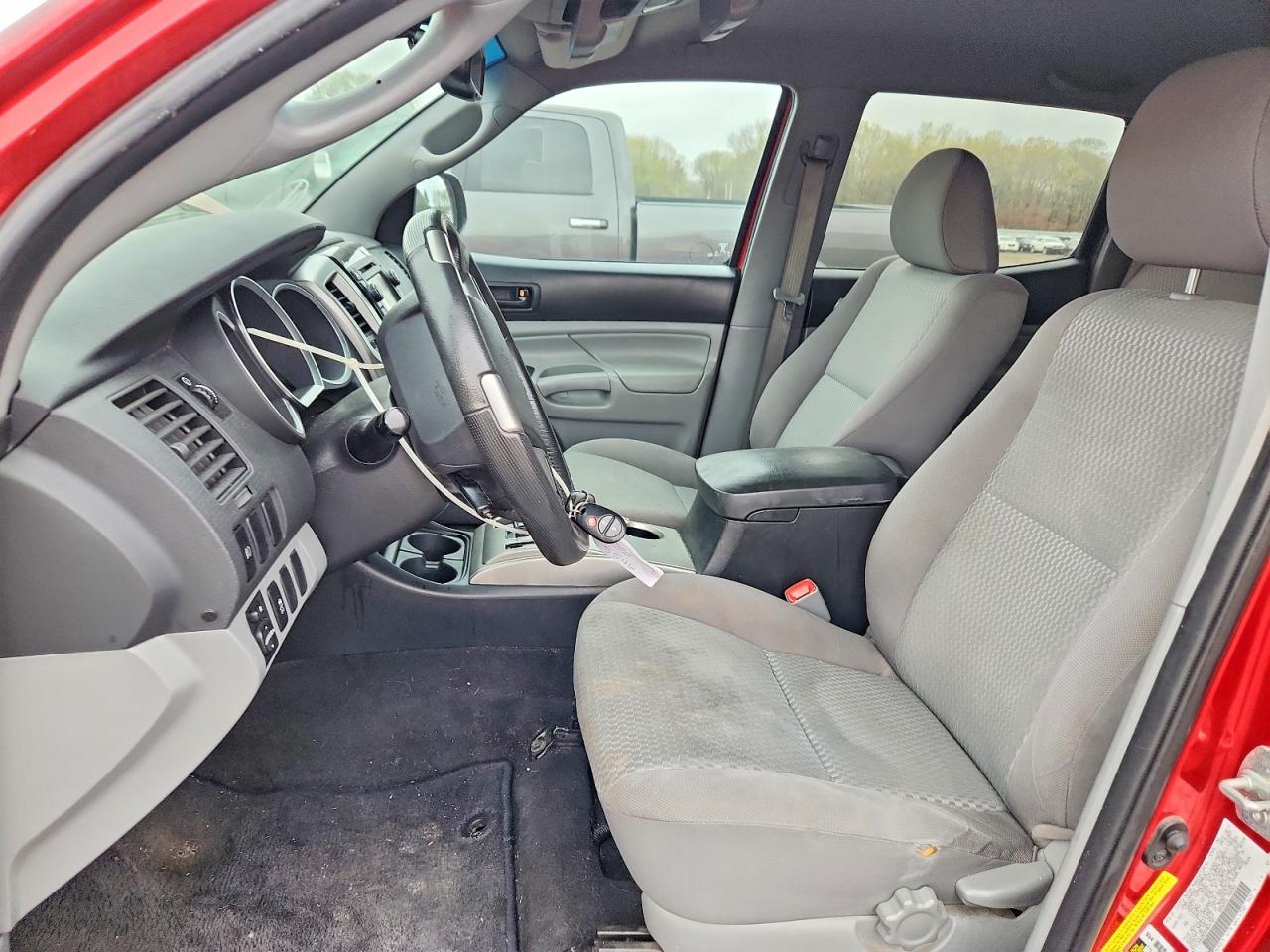 2013 TOYOTA TACOMA PRERUNNER V6 photo 13