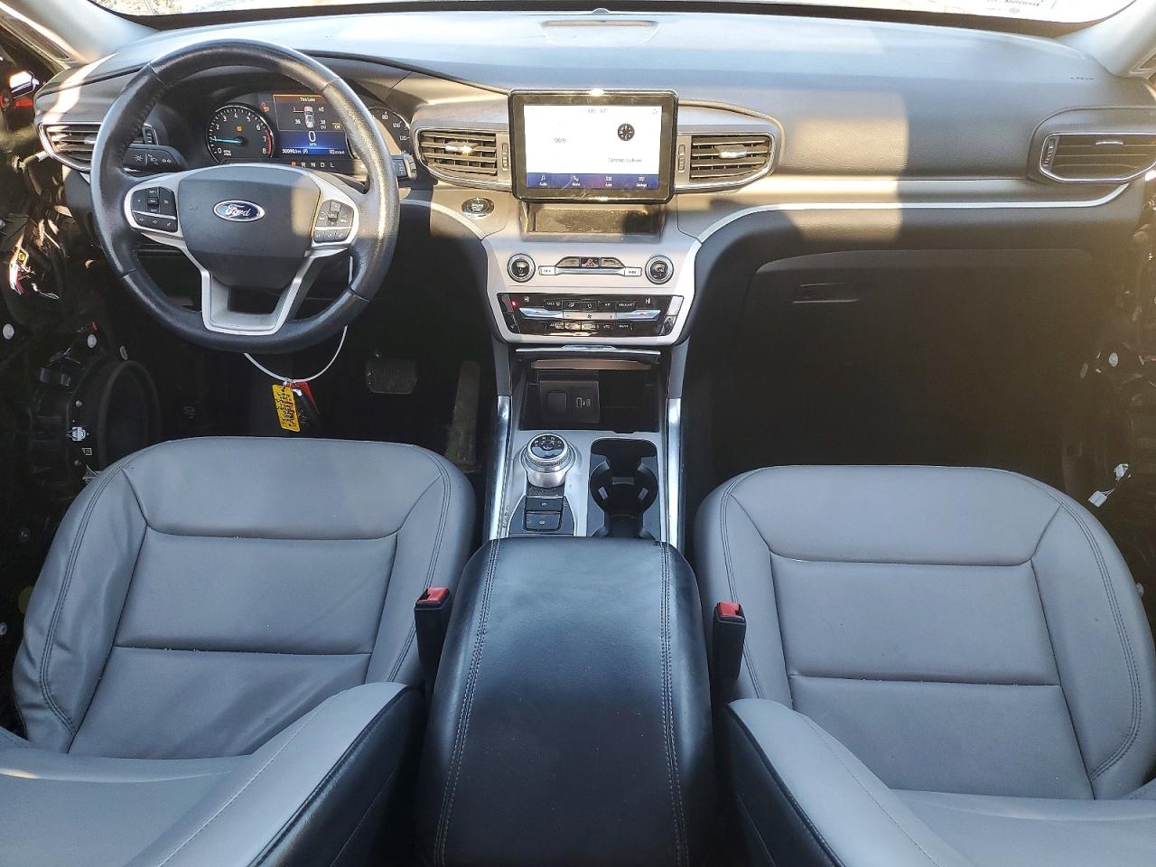 2021 FORD EXPLORER XLT photo 15