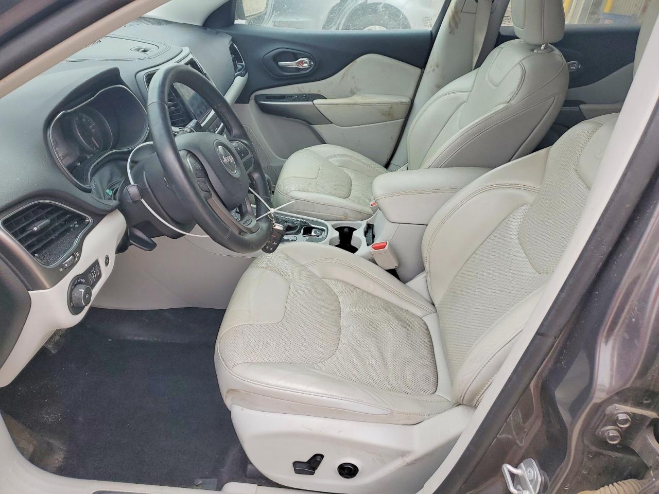 2019 JEEP CHEROKEE LIMITED photo 19