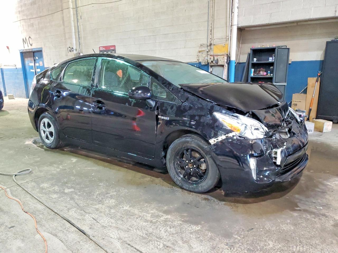 2015 TOYOTA PRIUS THREE photo 7