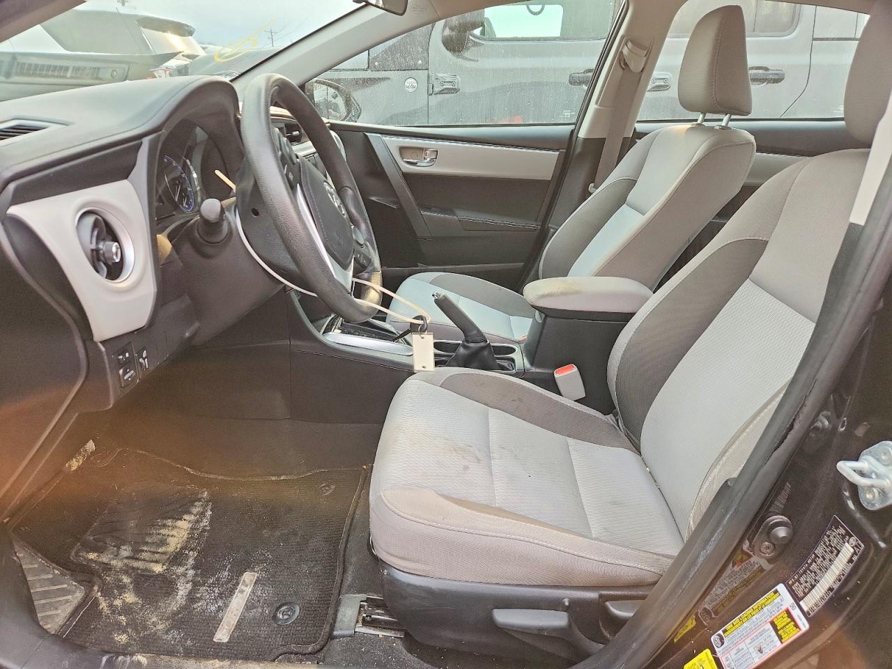 2018 TOYOTA COROLLA LE photo 13