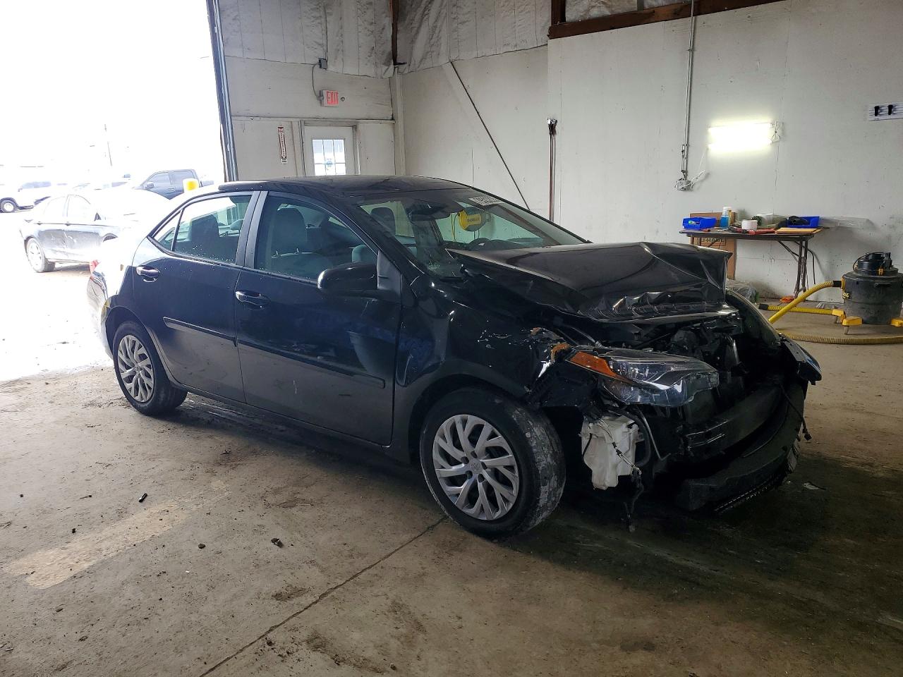 2018 TOYOTA COROLLA LE photo 7