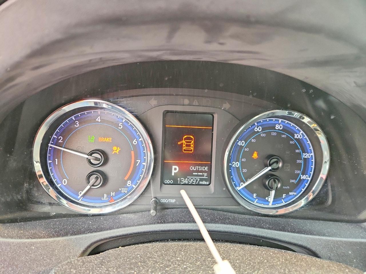 2018 TOYOTA COROLLA LE photo 17