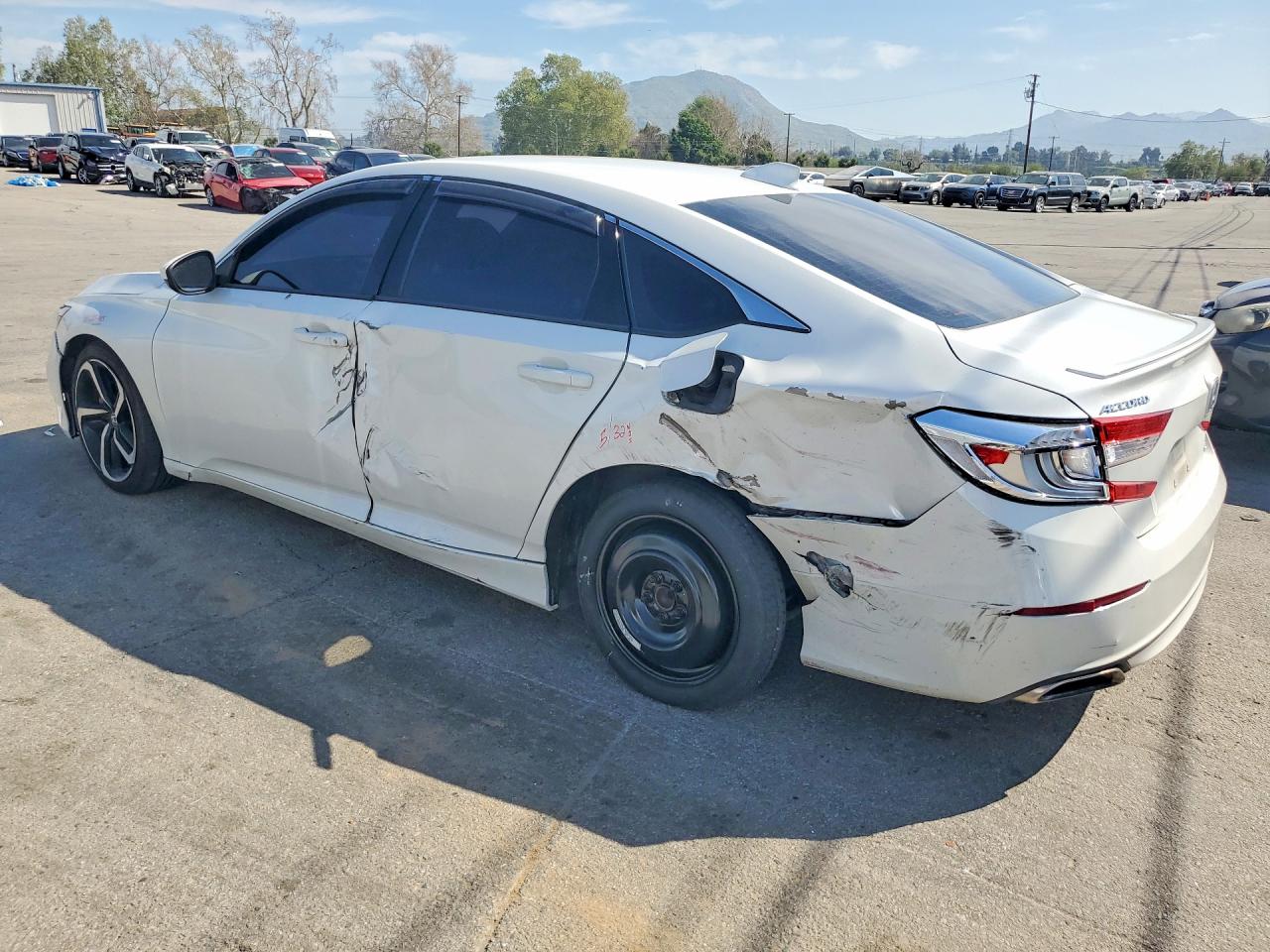 2018 HONDA ACCORD SPORT photo 2