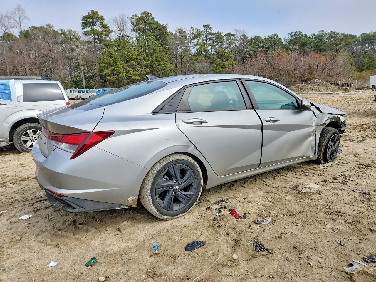 2022 HYUNDAI ELANTRA SEL photo 3