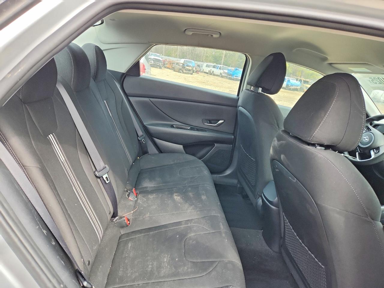 2022 HYUNDAI ELANTRA SEL photo 10