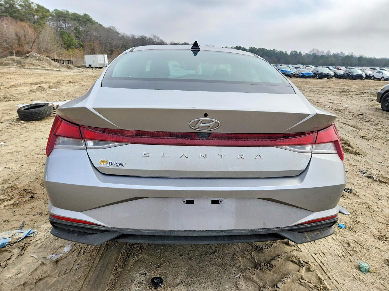 2022 HYUNDAI ELANTRA SEL photo 6